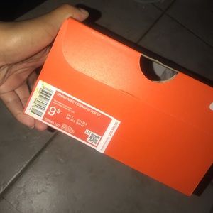 BARLEY WORN 9.5 all white Nike Downshifter’s!